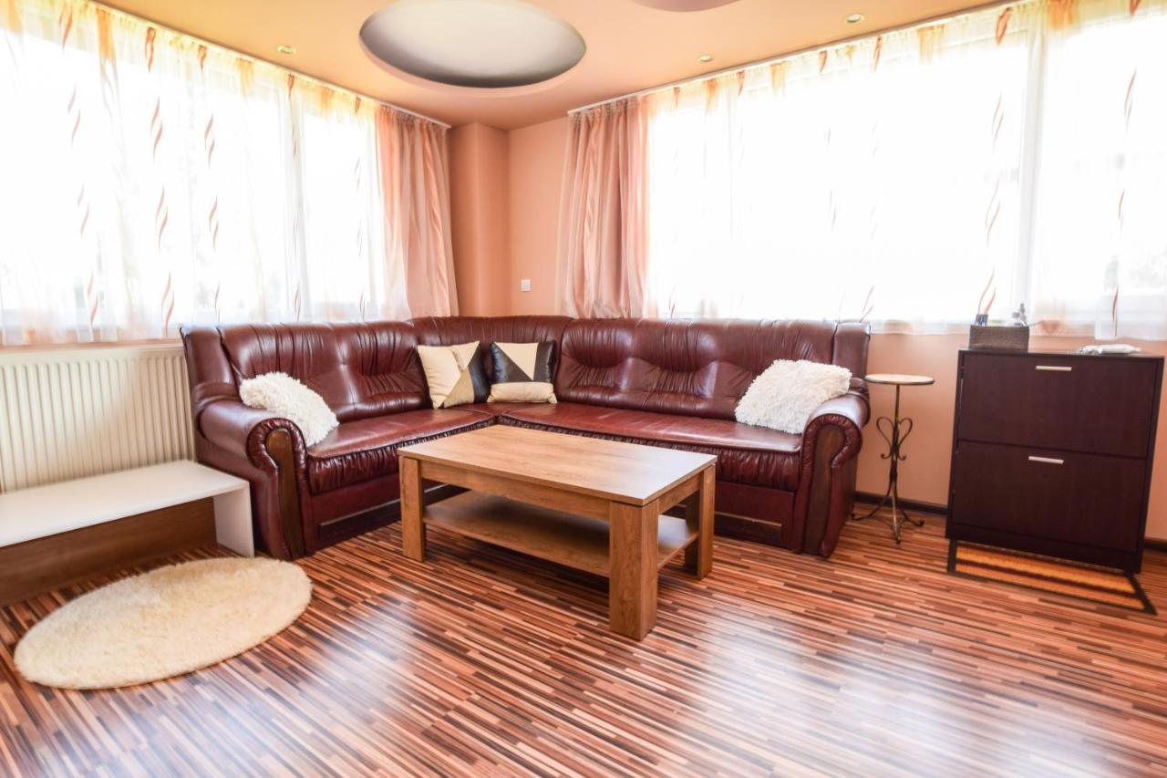 Mariana Apartment Pavel Banya Exterior foto