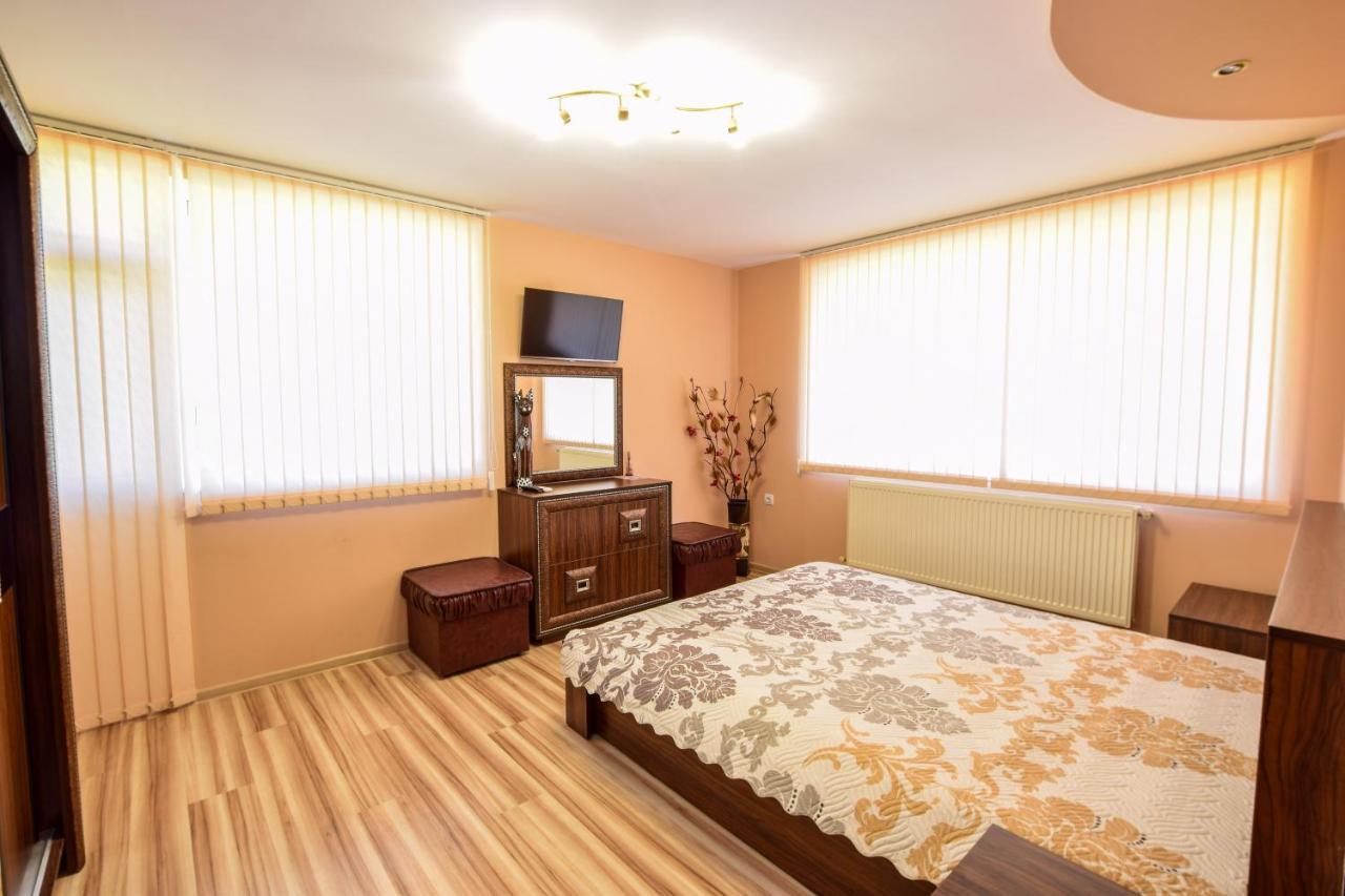 Mariana Apartment Pavel Banya Exterior foto