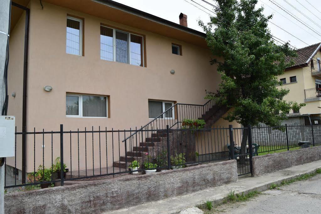 Mariana Apartment Pavel Banya Exterior foto